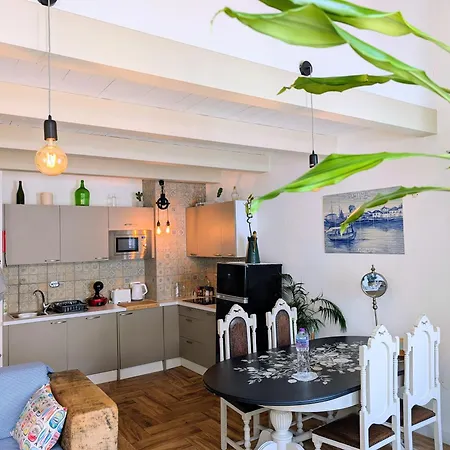 Lejlighed Charming Portuguese Style Apartment, For Rent 