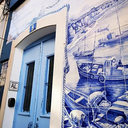 דירה Charming Portuguese Style Apartment, For Rent 