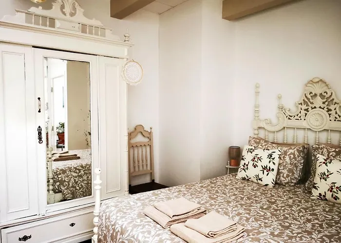 Appartement Charming Portuguese Style Apartment, For Rent 